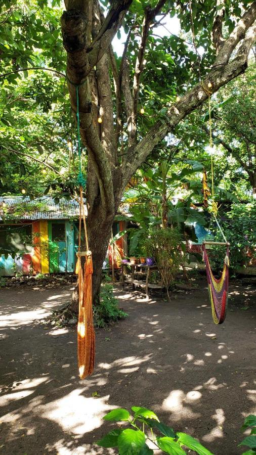 Rainbow Caravan Hostel Las Pilas Exterior foto
